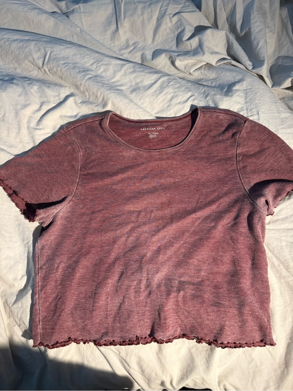 American Eagle Outfitters Mauve Ribbed Lettuce-Edge Crop Tee